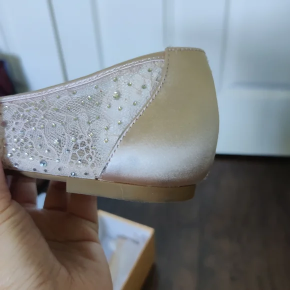 Jewel Badgley Mischka Julianna Flat - Champagne - Picture 6 of 8